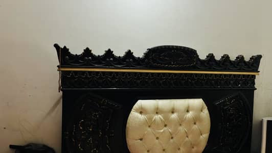 Pure wooden bed and shisha set for sale