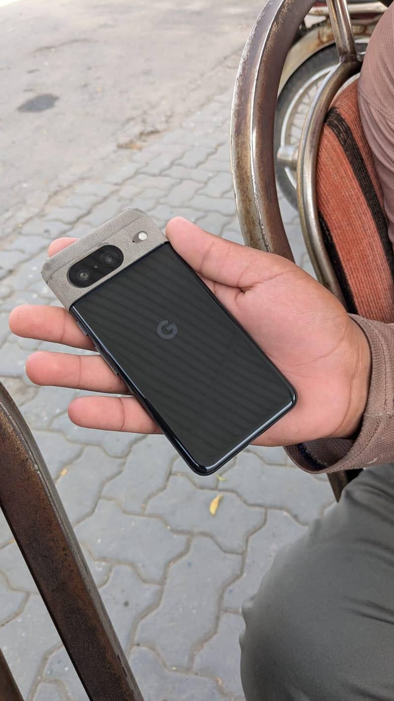 Google Pixel 8 1