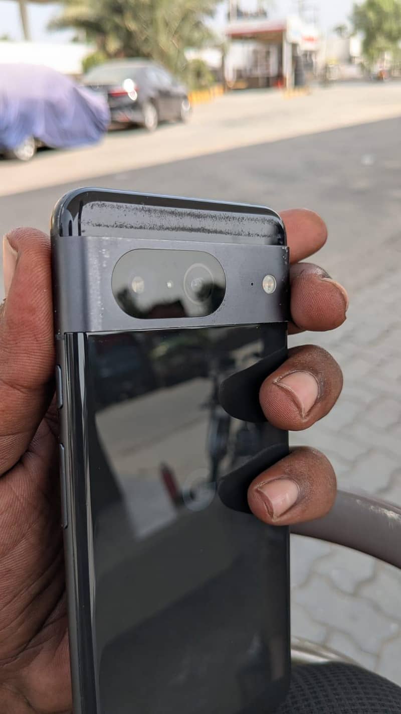 Google Pixel 8 4