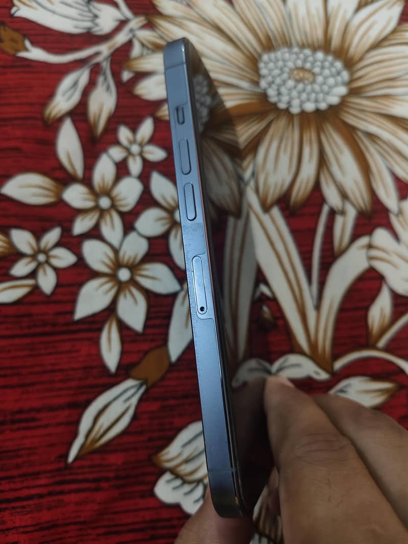 Apple iPhone 13 Pro 3