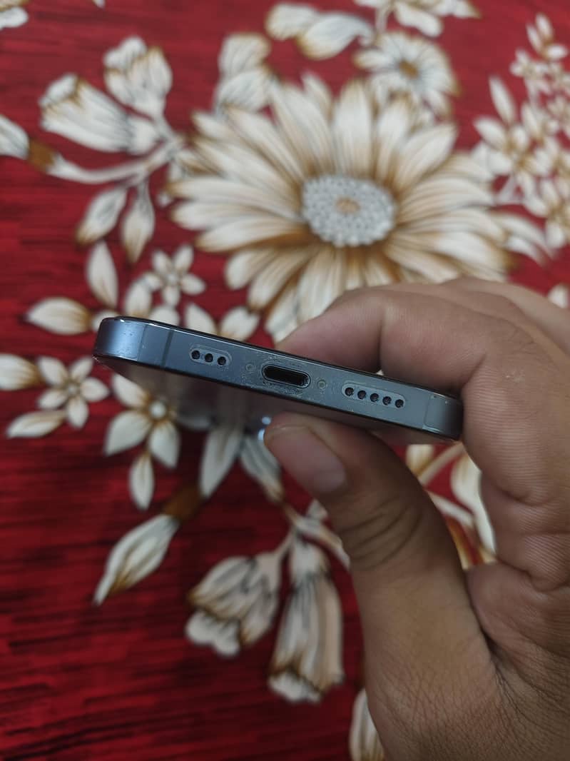 Apple iPhone 13 Pro 4