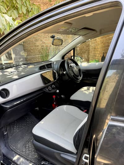 Toyota Vitz 2013