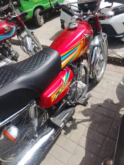 HONDA CG 125 FOR URGENT SALS