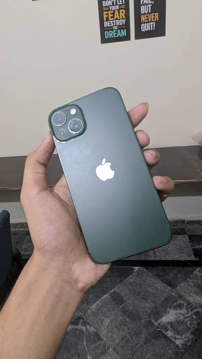 Apple iPhone 13