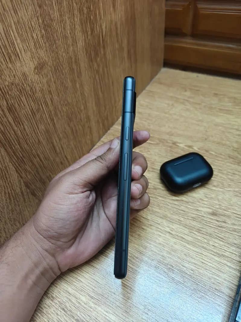 Google Pixel 7a 2