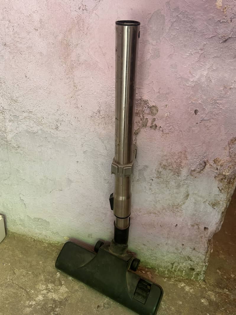 Orient Vacuum Cleaner 1