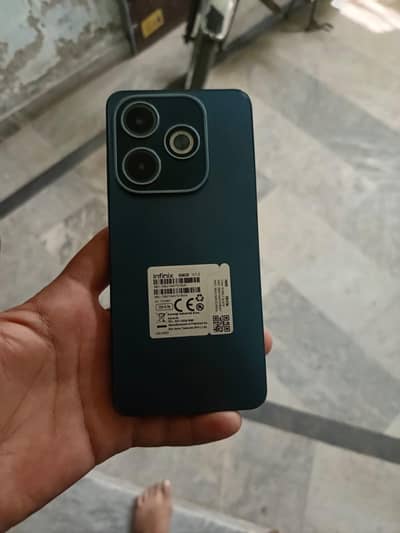 Hot 40i 8GB 256GB 10/9.5 condition with box charger