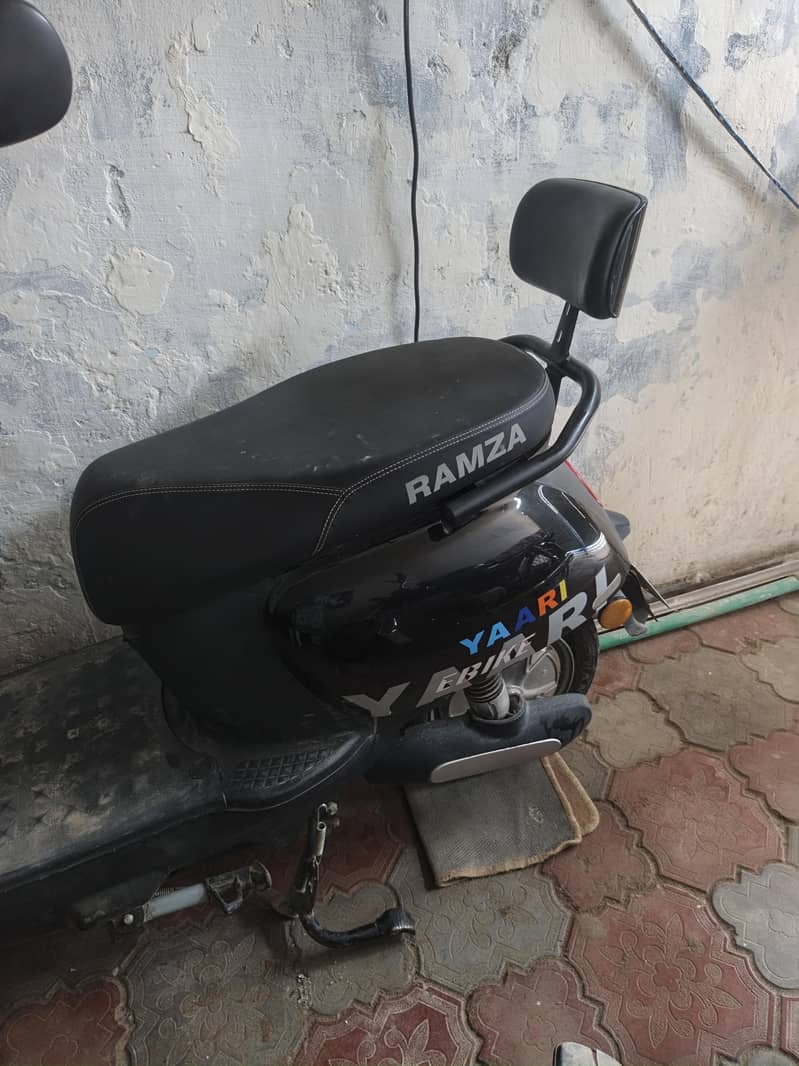 scooty 1