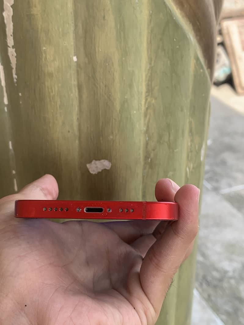 Apple iPhone 13 1
