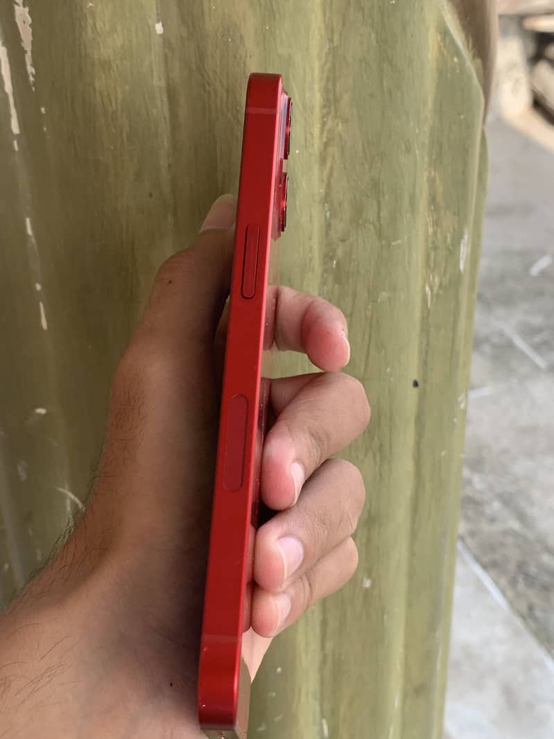 Apple iPhone 13 3