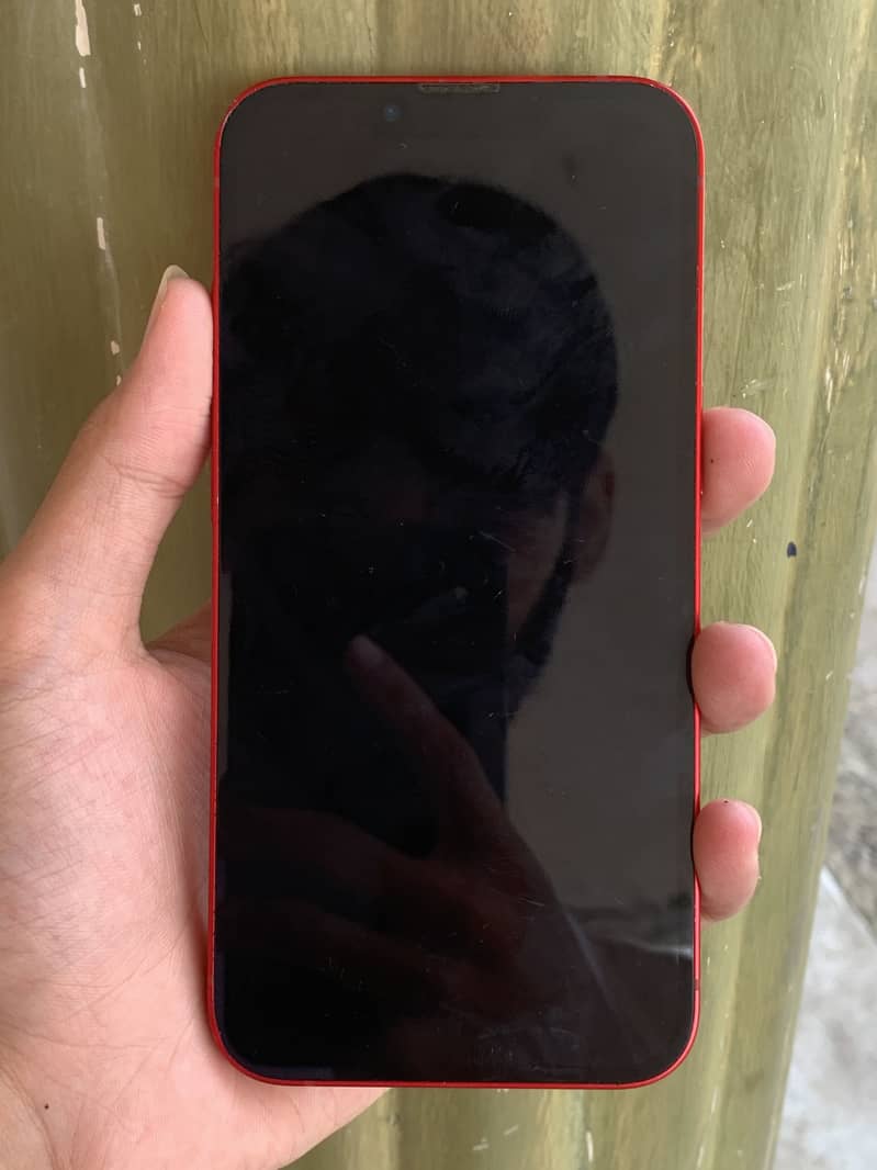 Apple iPhone 13 4