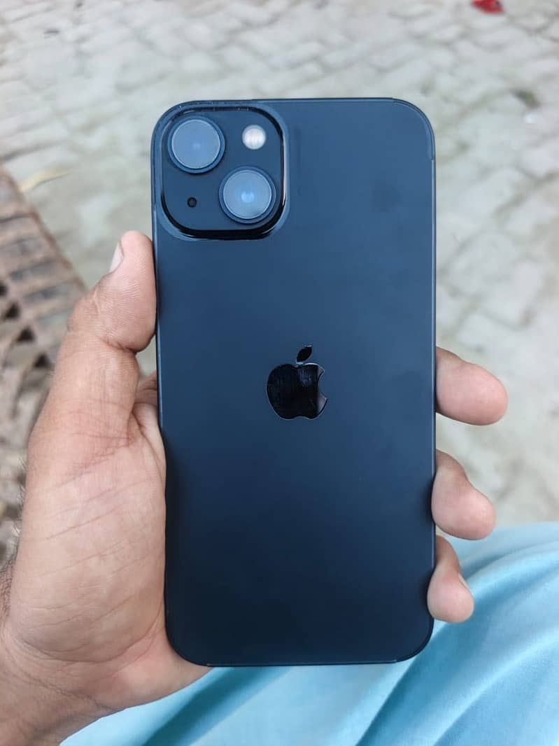 Apple iPhone 13 0