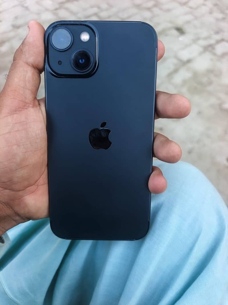 Apple iPhone 13 5