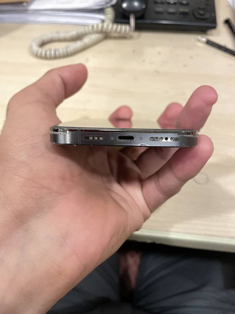Apple iPhone 13 Pro 6