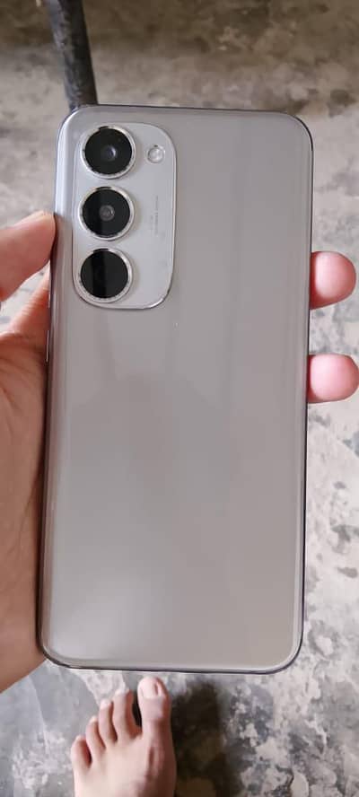 Tecno spark 40 pro plus