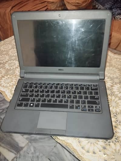 Dell Latitude 3350