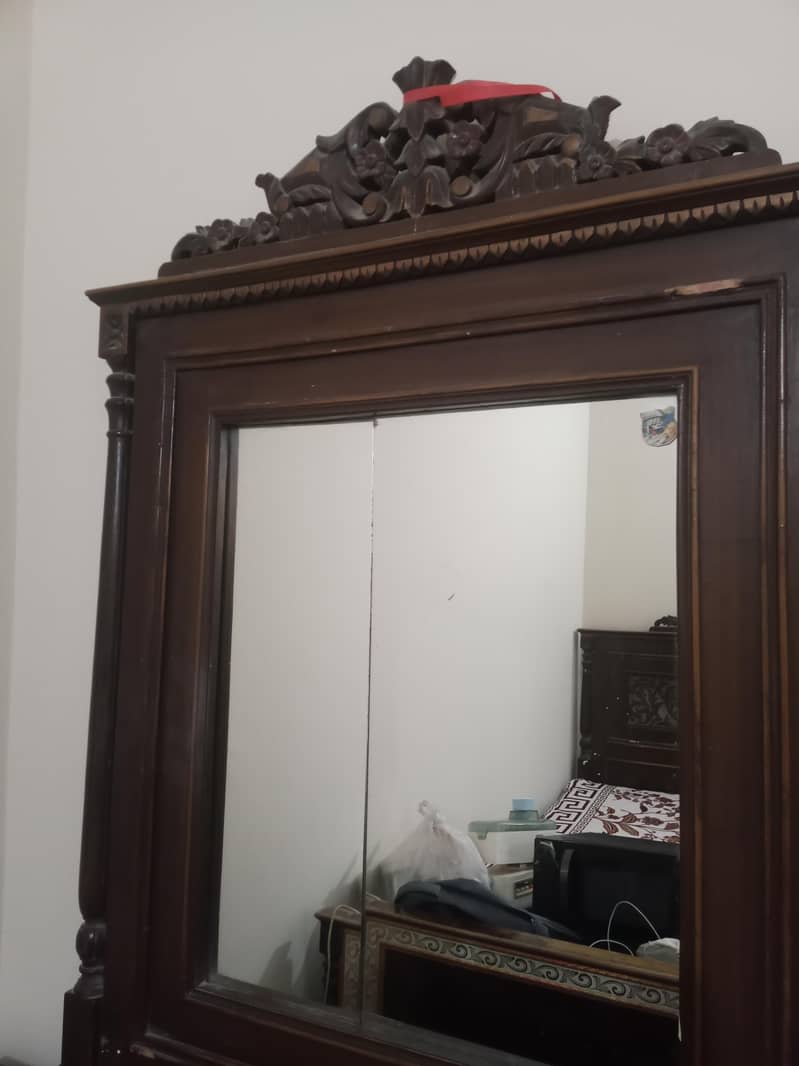 Dressing Table 0
