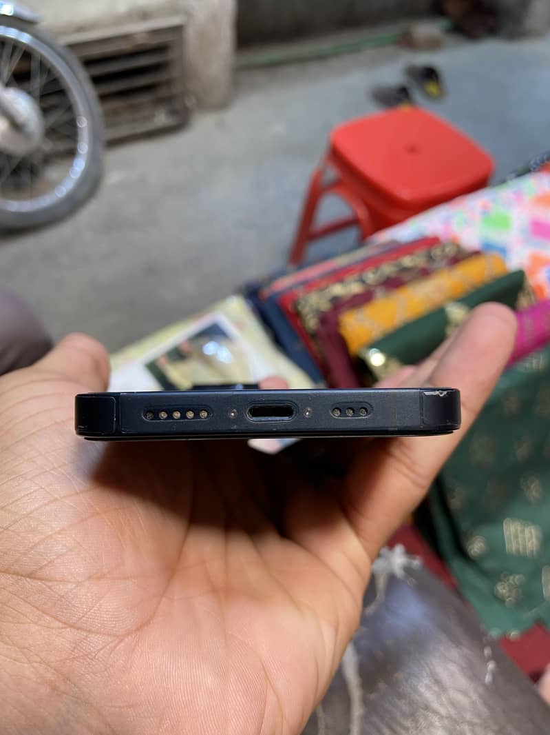 Apple iPhone 13 3