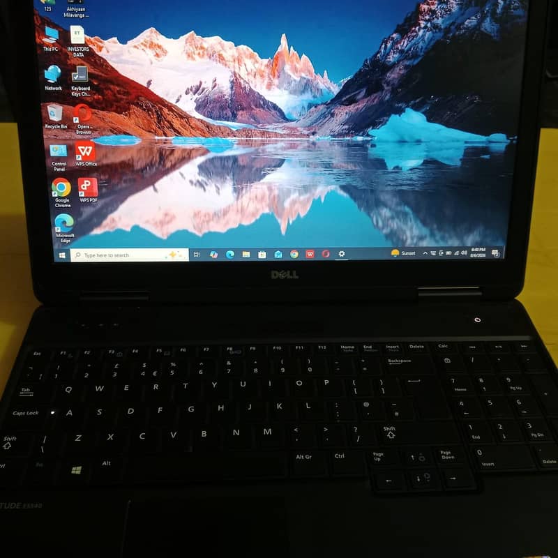 Dell  i3 0