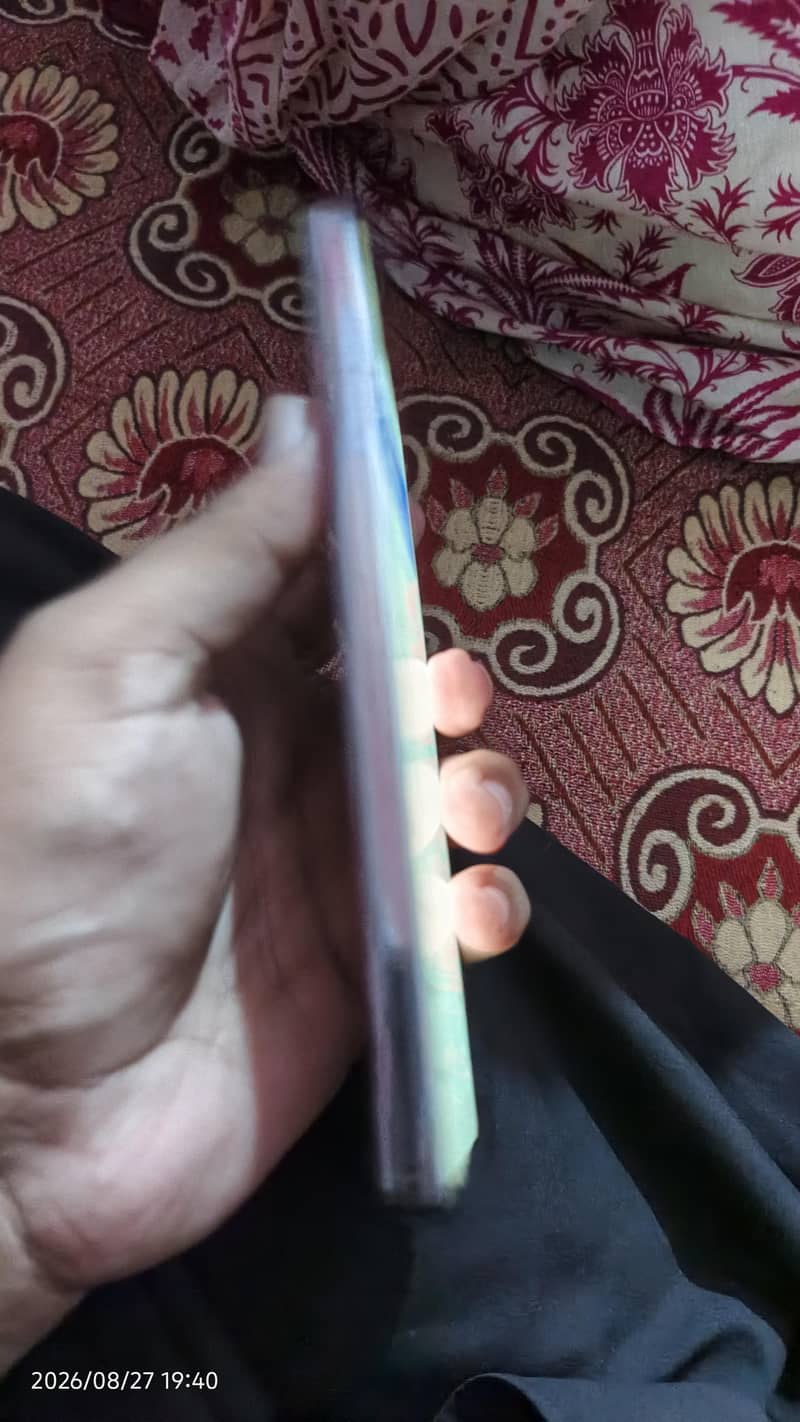 tecno comen 30 4