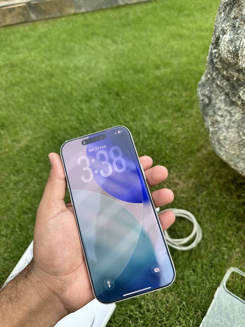 iPhone 17 pro max 2