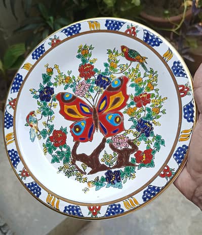 Wall Hanging Plates and Showpiece. ( Contact WhatsApp Only)
