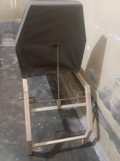 Manual Hospital Patient Bed for Sale – Good Condition
