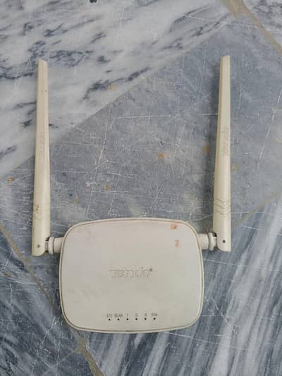 Tenda Router Good condition