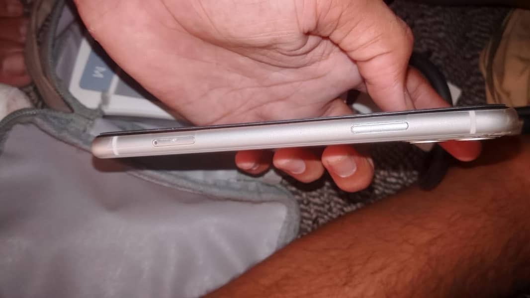 Apple iPhone 11 5