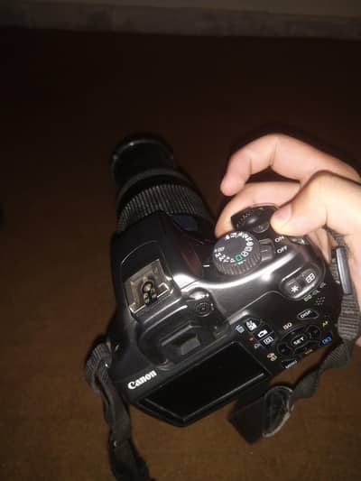 Canon Eos 1100d with 75/300 lens