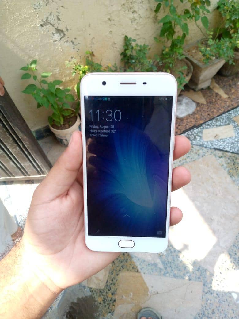 OPPO A57 0