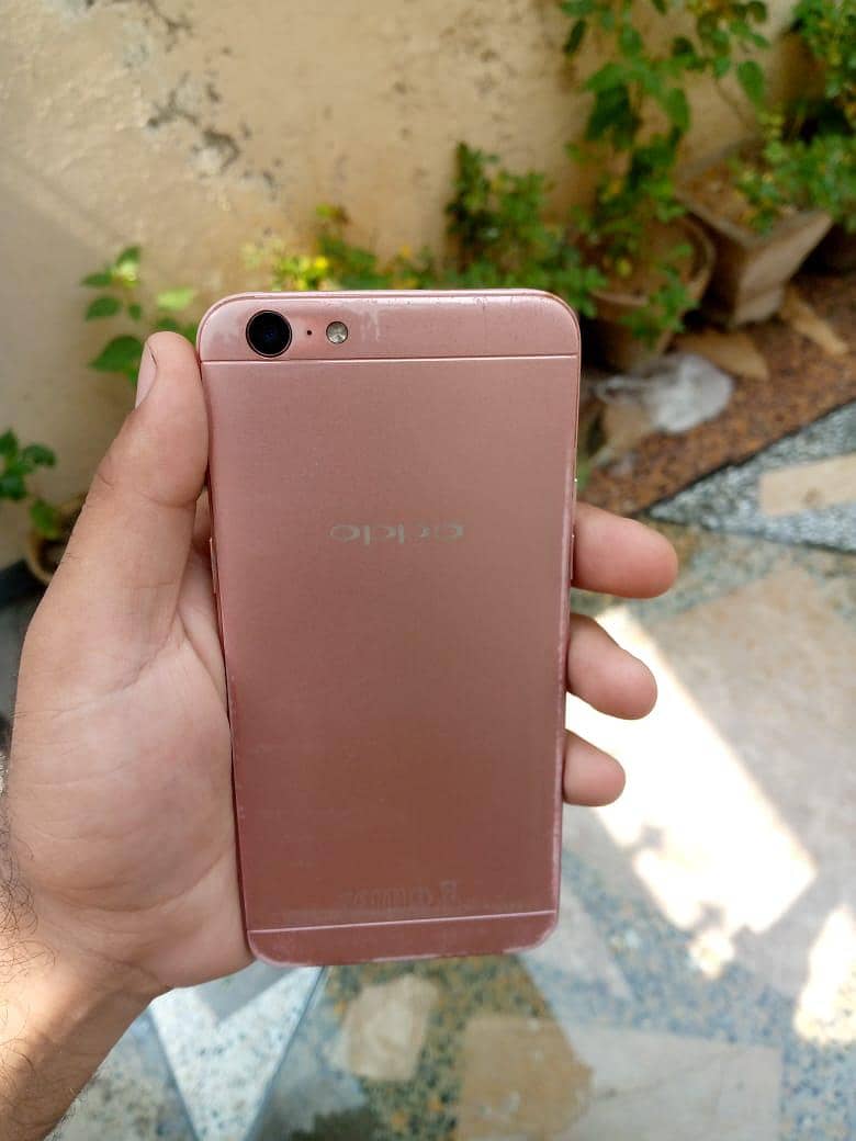 OPPO A57 1