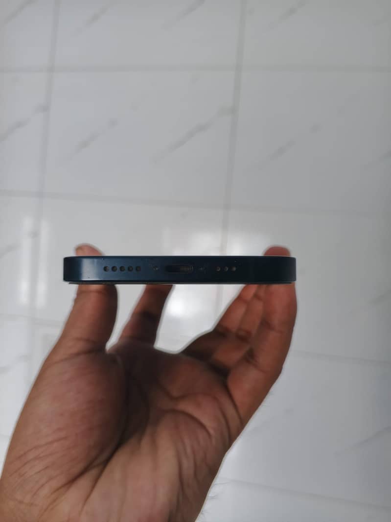 Apple iPhone 13 3