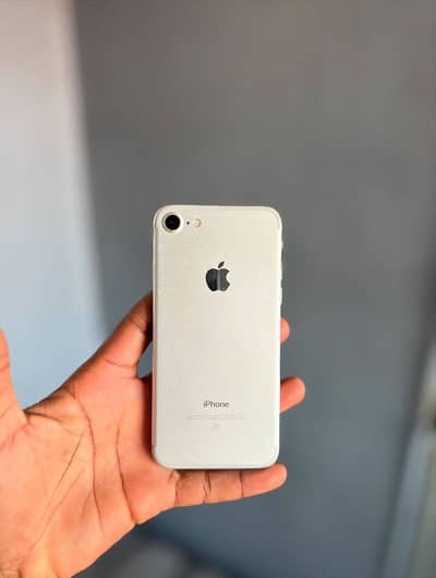 Apple iPhone 7