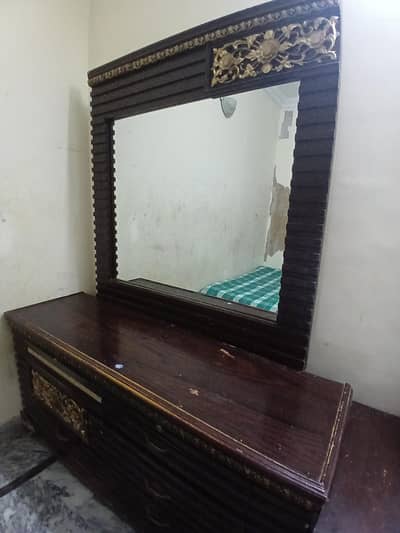Home Used King Size Bed Set For Sale – Excellent Condition