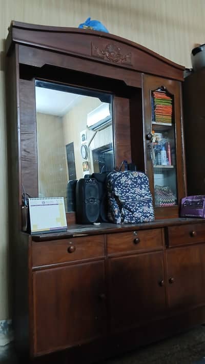 Wooden Dressing Table with Large Mirror & Storage Drawers