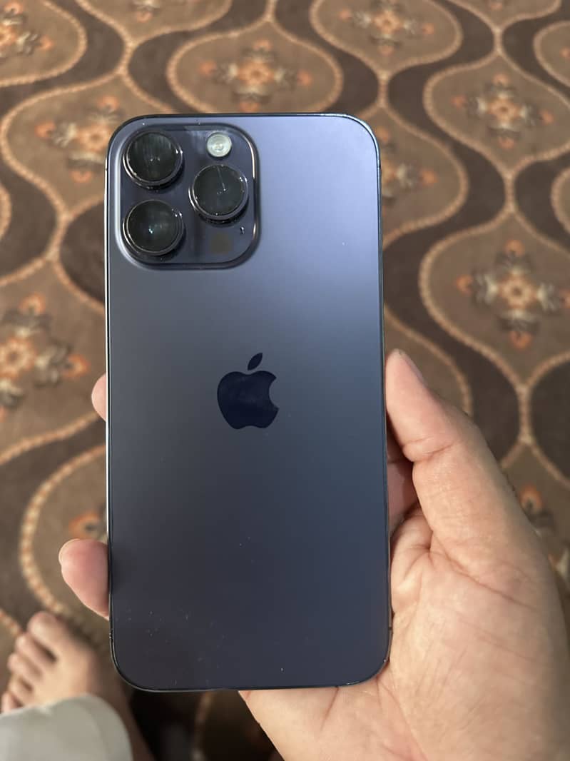 Apple iPhone 14 Pro Max 1