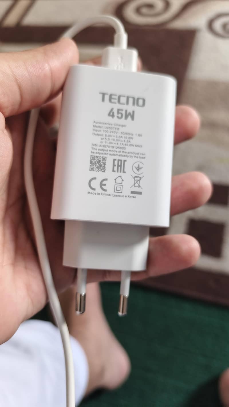 Tecno CAMON 40 Pro 6