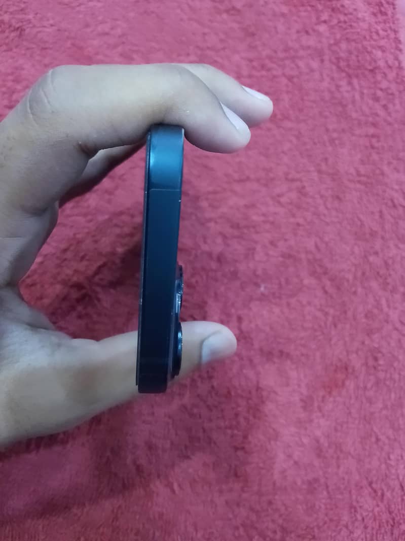 Apple iPhone 14 4