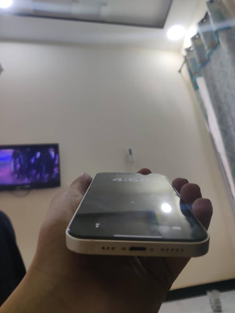 Apple iPhone 12 1