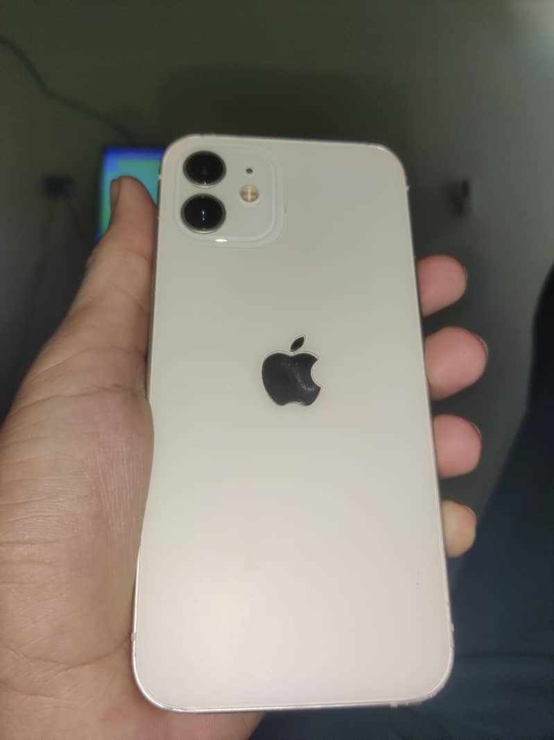 Apple iPhone 12 3