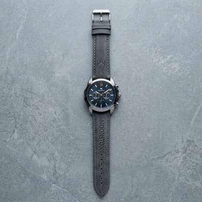 Men comfortable daily wear watch