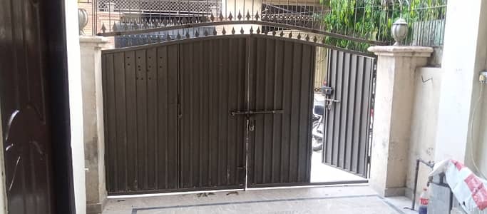 5 Marla Tripple Story House For Rent in Johar Town Phase 2