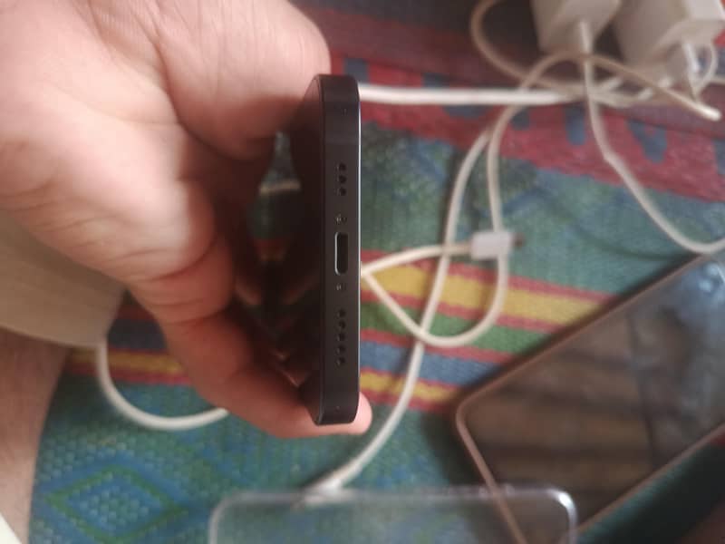 Apple iPhone 13 3