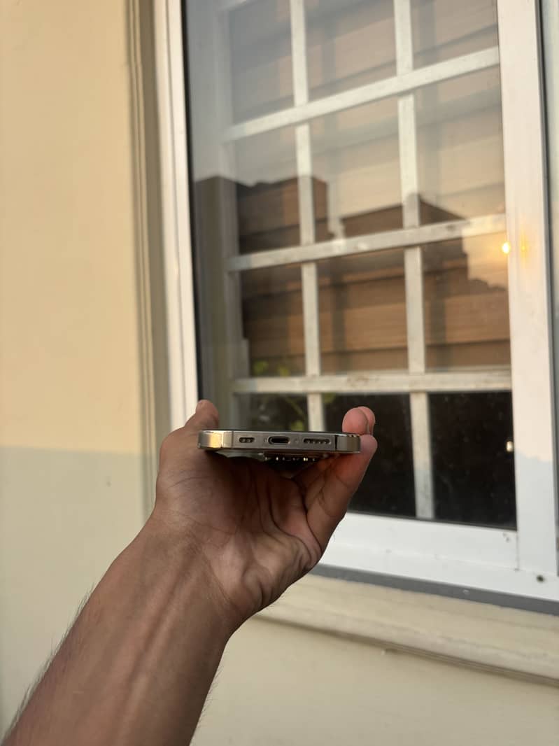 Apple iPhone 14 Pro 3
