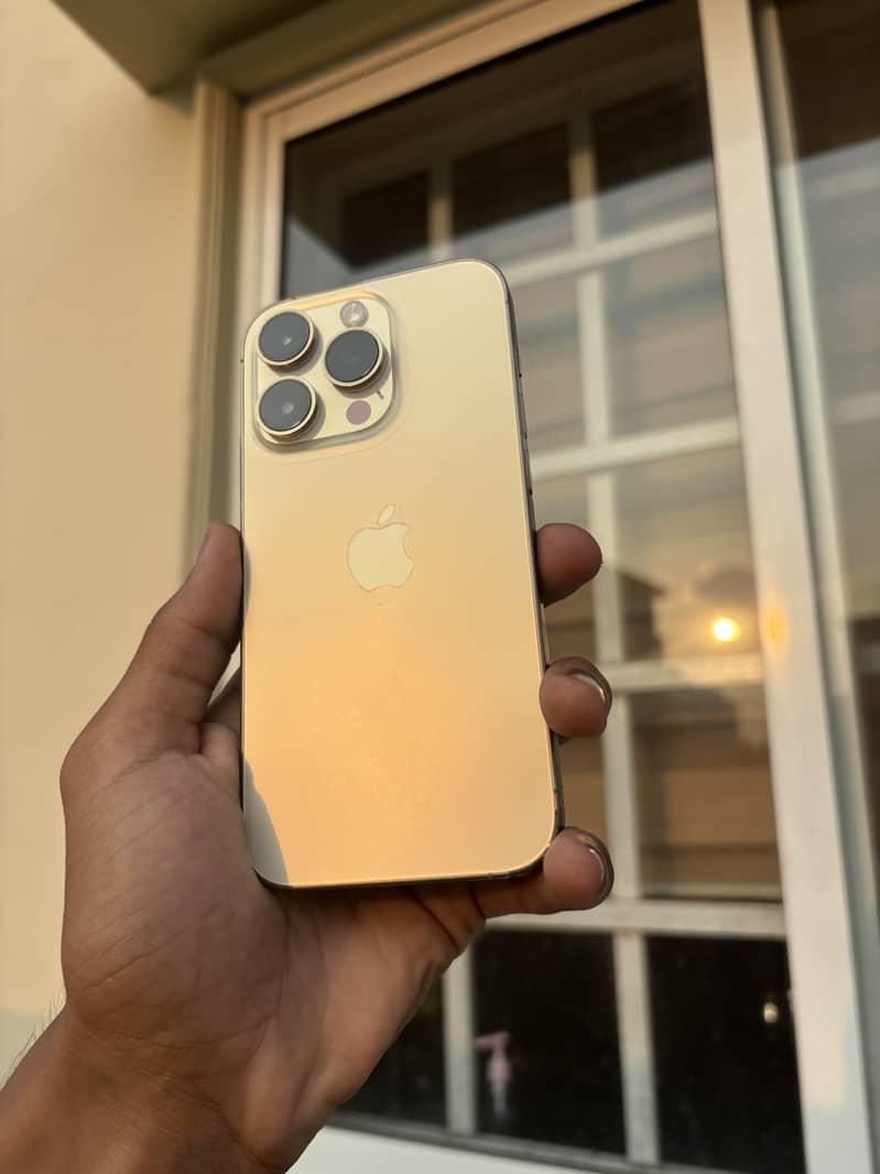 Apple iPhone 14 Pro 4
