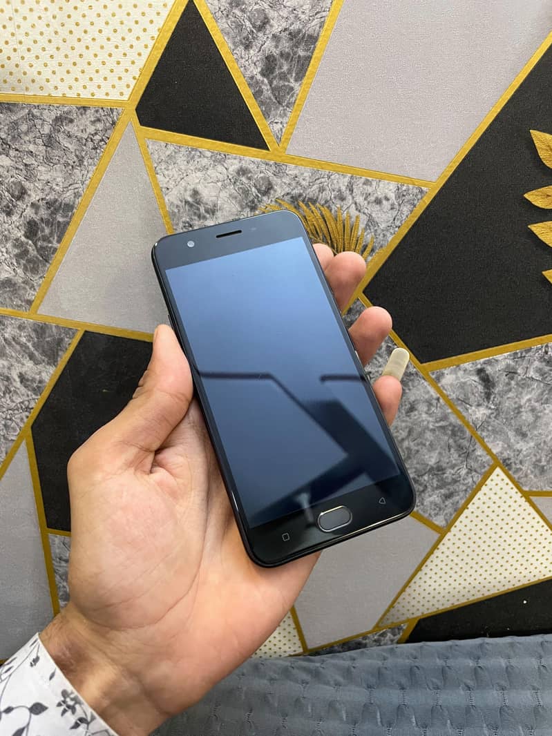 OPPO A57 5