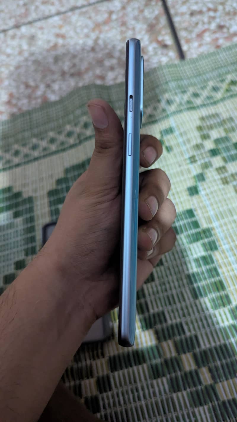 One Plus 9R 2