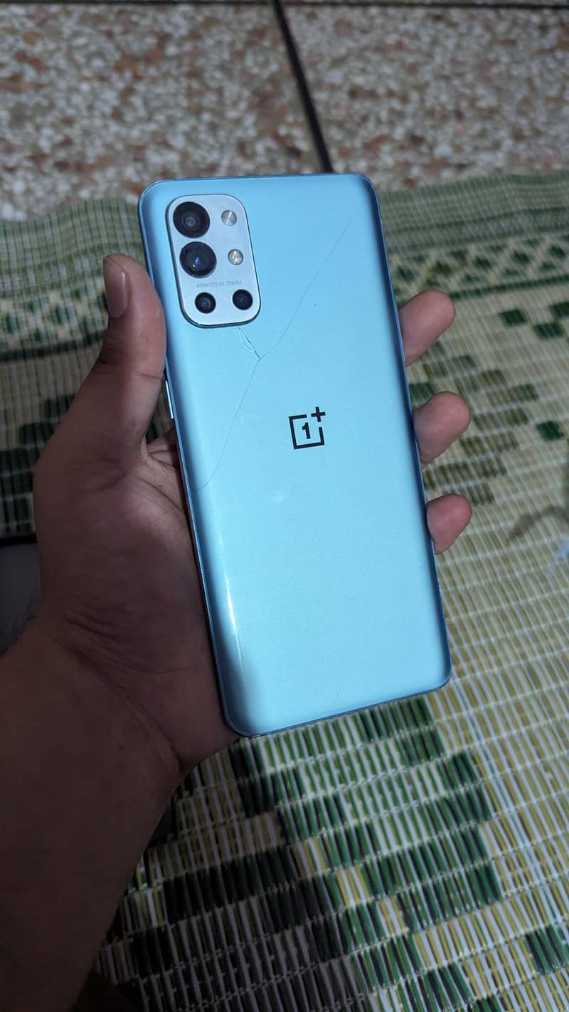 One Plus 9R 5