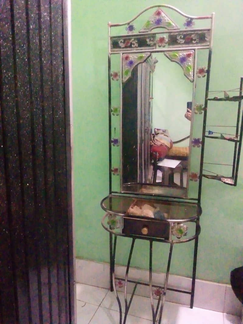 Dressing table 1